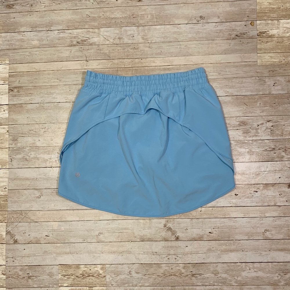 Lululemon Hotty Hot High Rise HR Skirt Skort Blue Chill Size 6 run golf tennis - Picture 2 of 9
